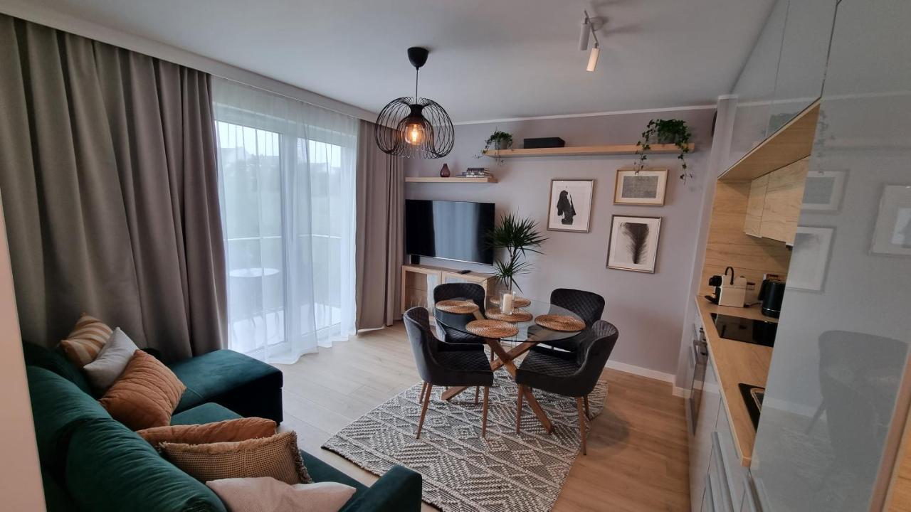 Apartament Mlody Gdansk - Bezplatny Parking, Mocne Wifi, Dobre Polaczenie Z Lotniskiem 外观 照片